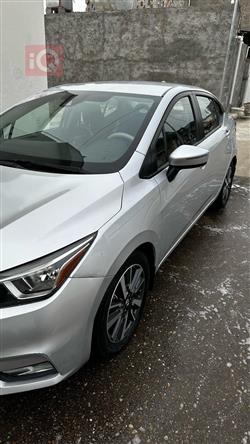 نيسان فيرسا